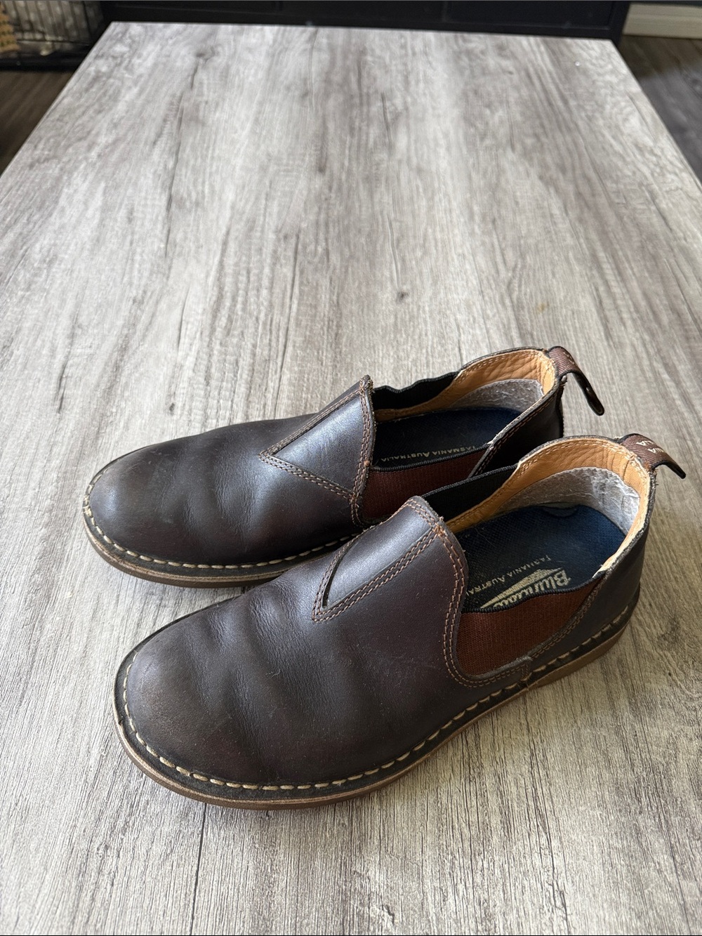 Blundstone Dark Brown Leather Slip-On unisex Loafers size usa 7 or woemn’s 9-9.5